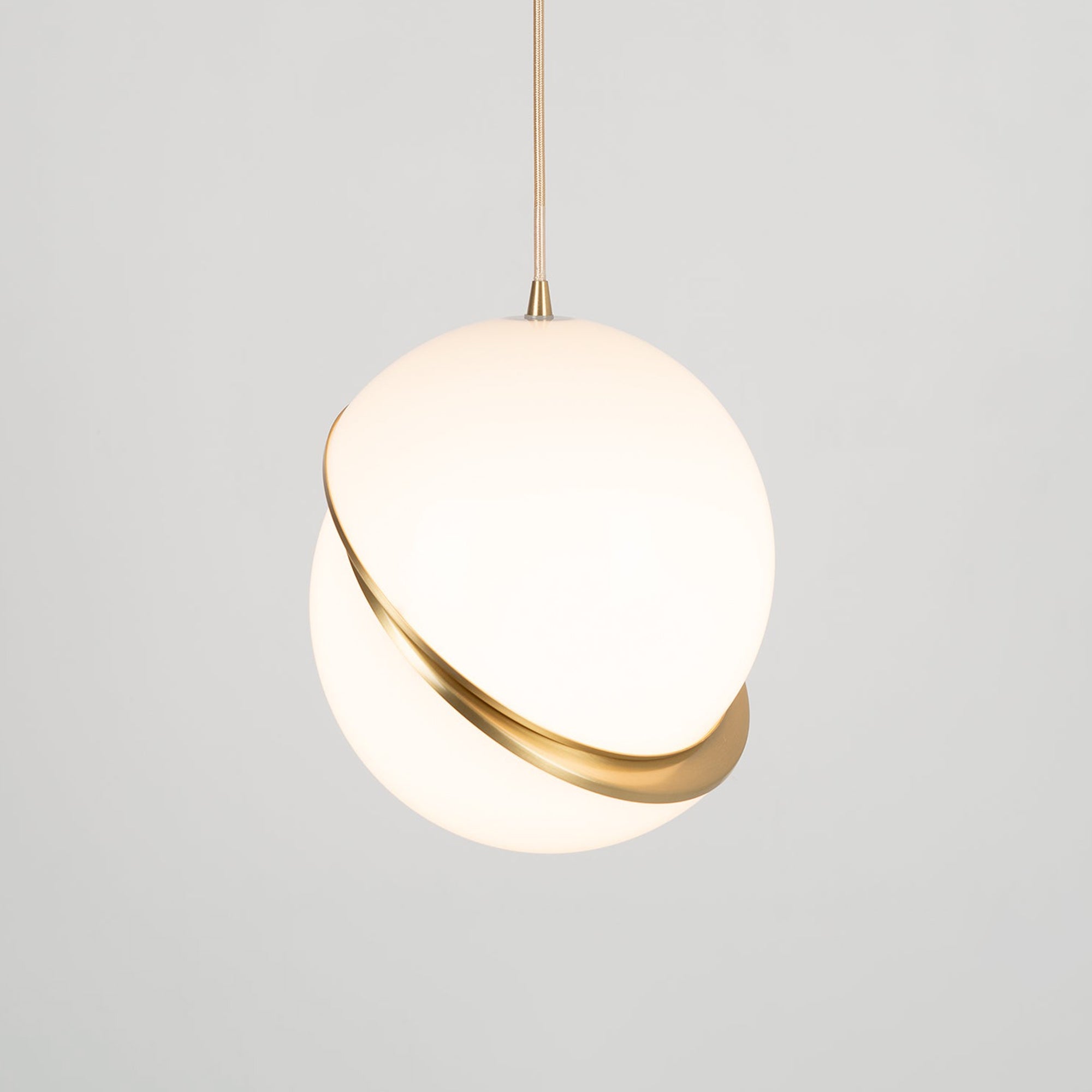 Lunara | Moon-Shaped Pendant Light | Vivrek