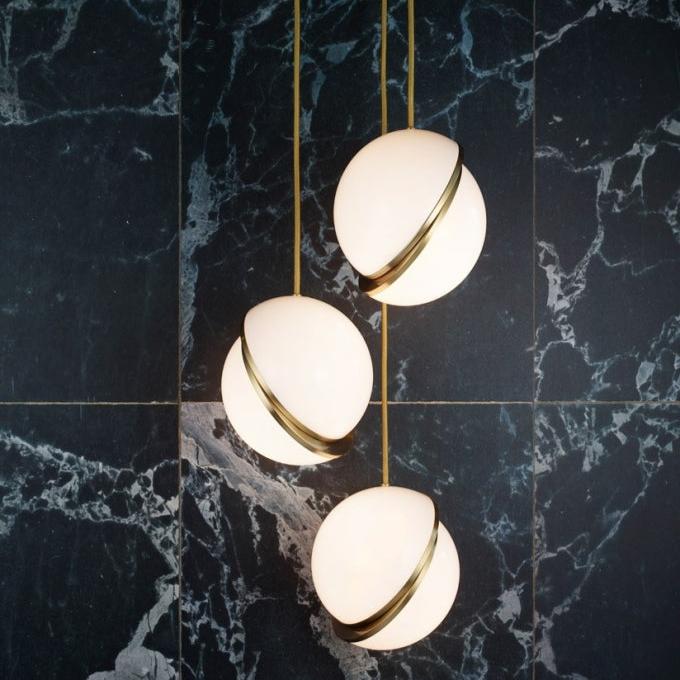 Lunara | Moon-Shaped Pendant Light | Vivrek