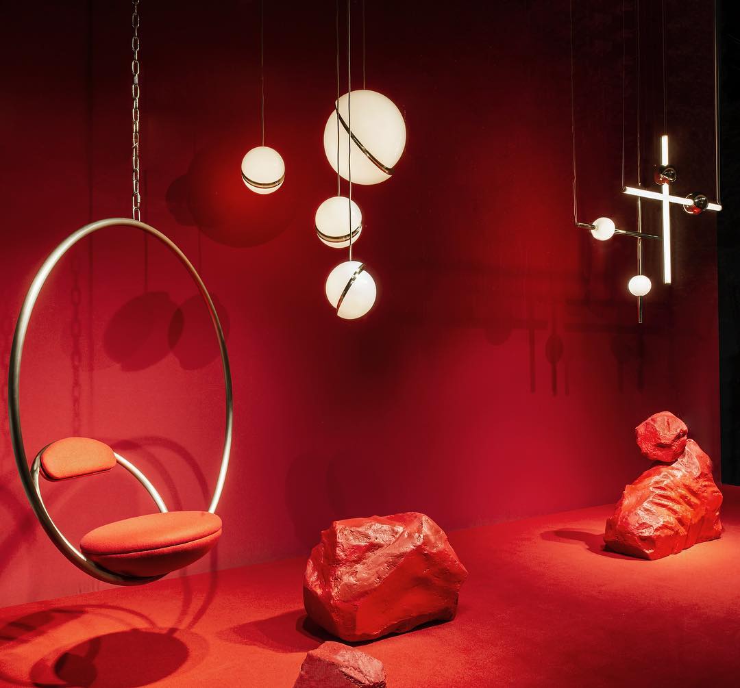 Lunara | Moon-Shaped Pendant Light | Vivrek