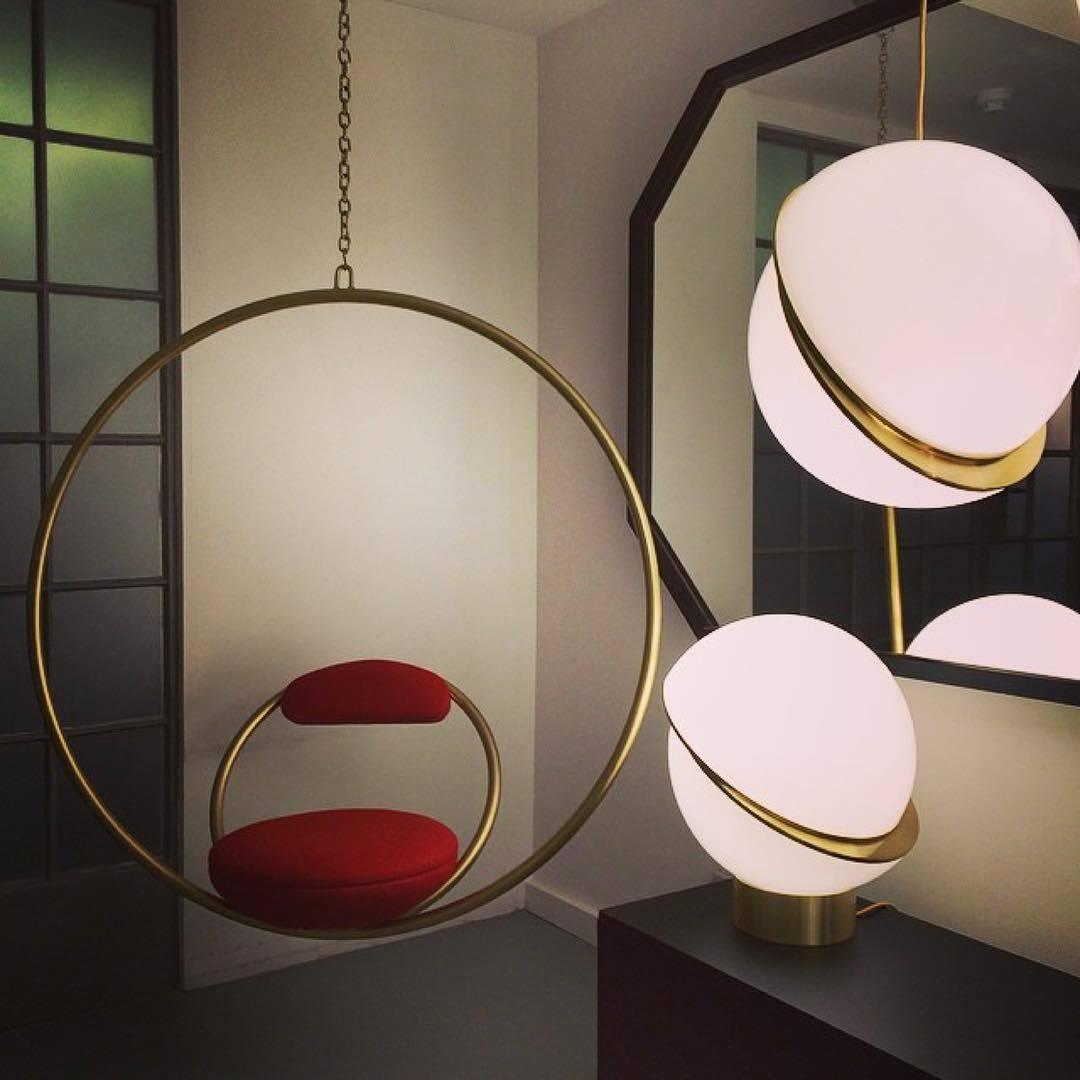 Lunara | Moon-Shaped Pendant Light | Vivrek