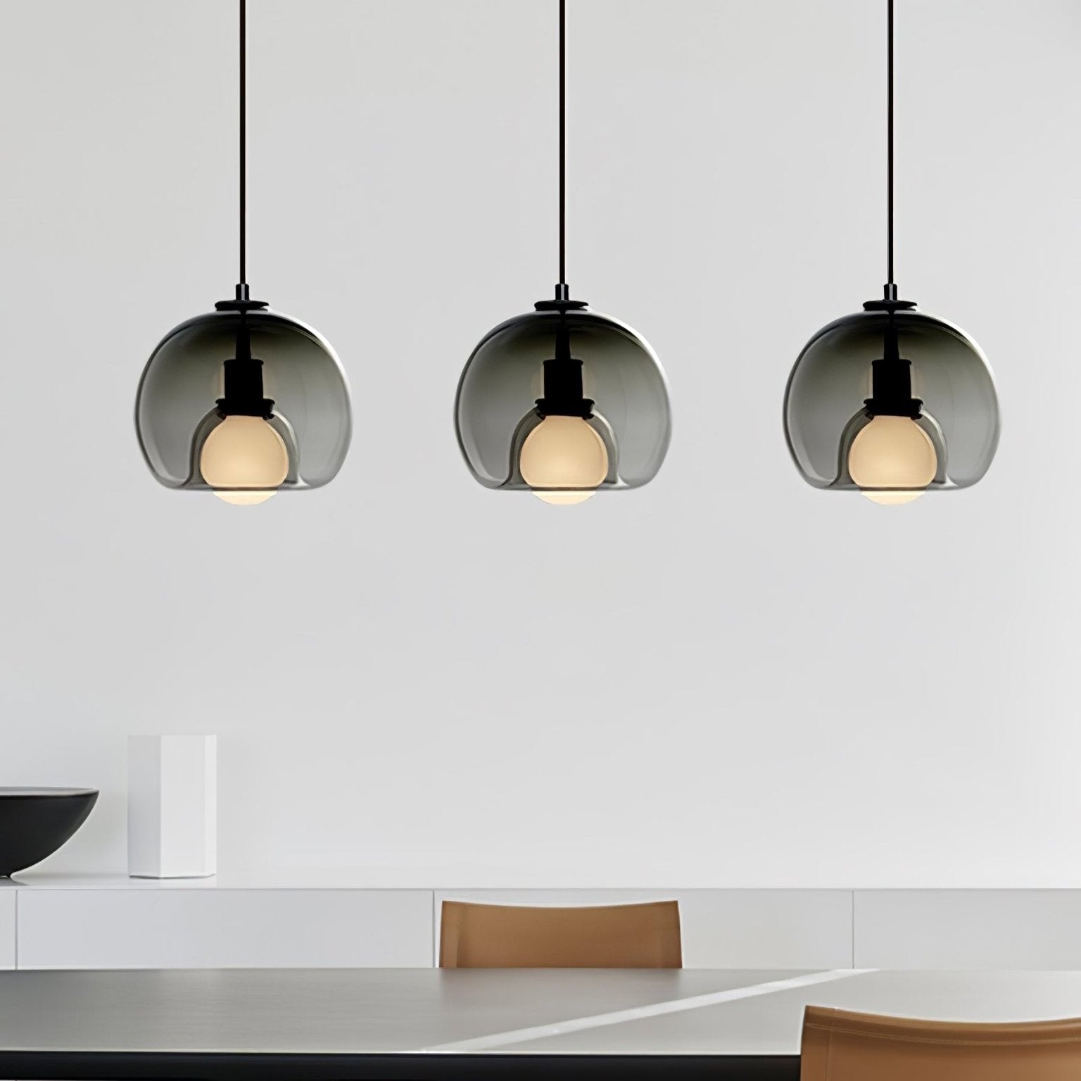 Lumera | Lamp With Simple, Refined Design | Vivrek