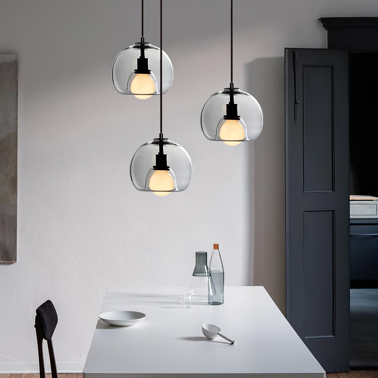 Lumera | Lamp With Simple, Refined Design | Vivrek