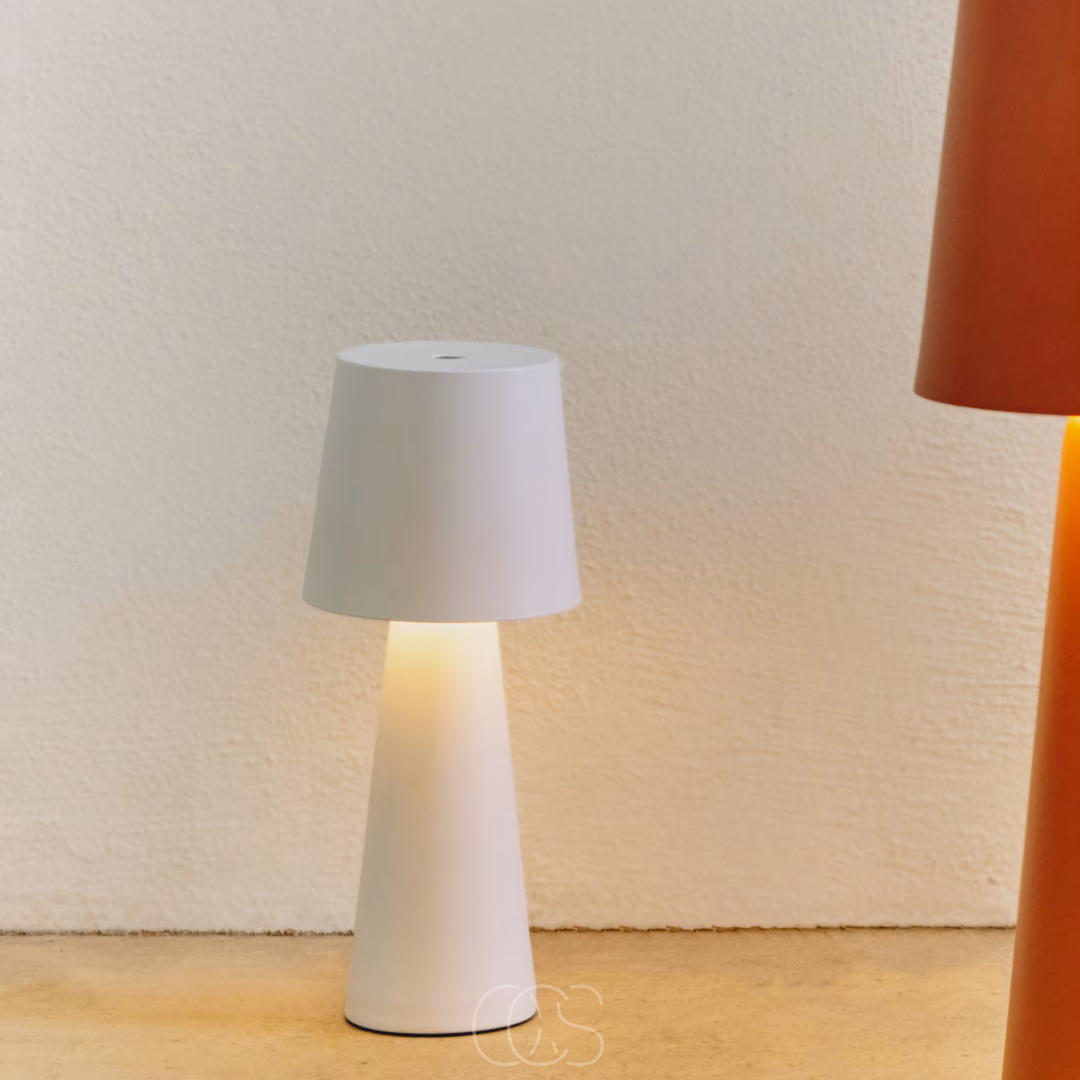 Vivrek - Arenys Metal Table Lamp - wireless