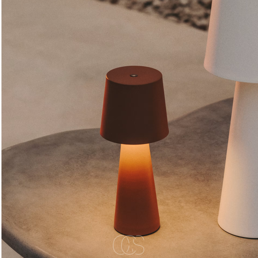 Vivrek - Arenys Metal Table Lamp - wireless