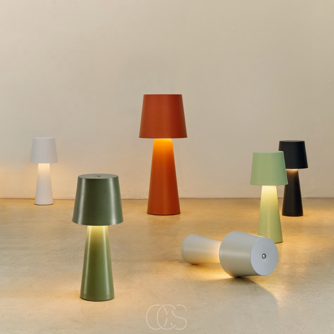 Vivrek - Arenys Metal Table Lamp - wireless