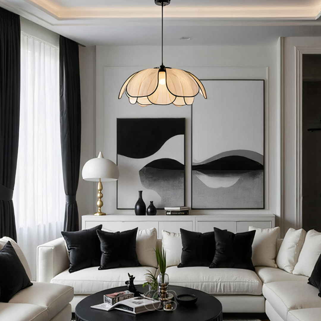 Vivrek - Flower-shaped Rattan Pendant Lamp with Black Accents