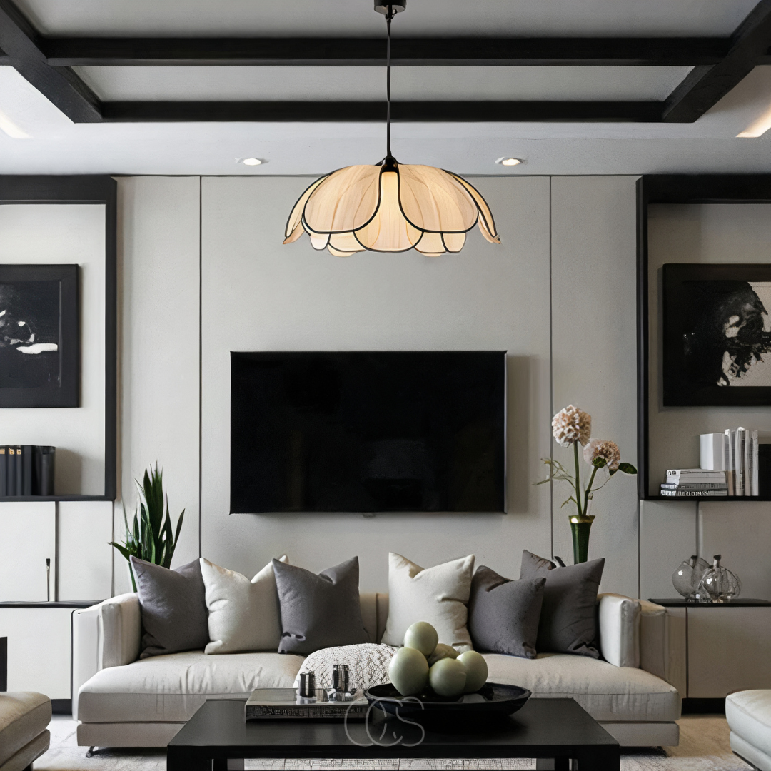 Vivrek - Flower-shaped Rattan Pendant Lamp with Black Accents