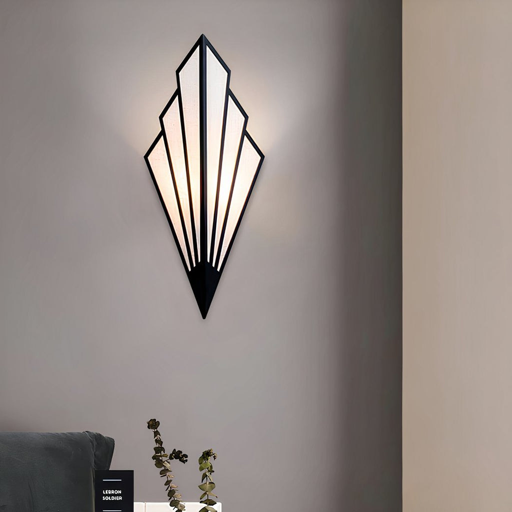 Vivrek - Wall lamp with geometric diamond design
