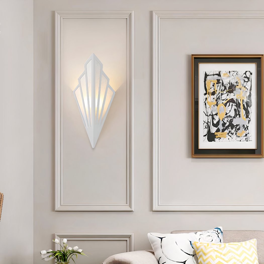 Vivrek - Wall lamp with geometric diamond design