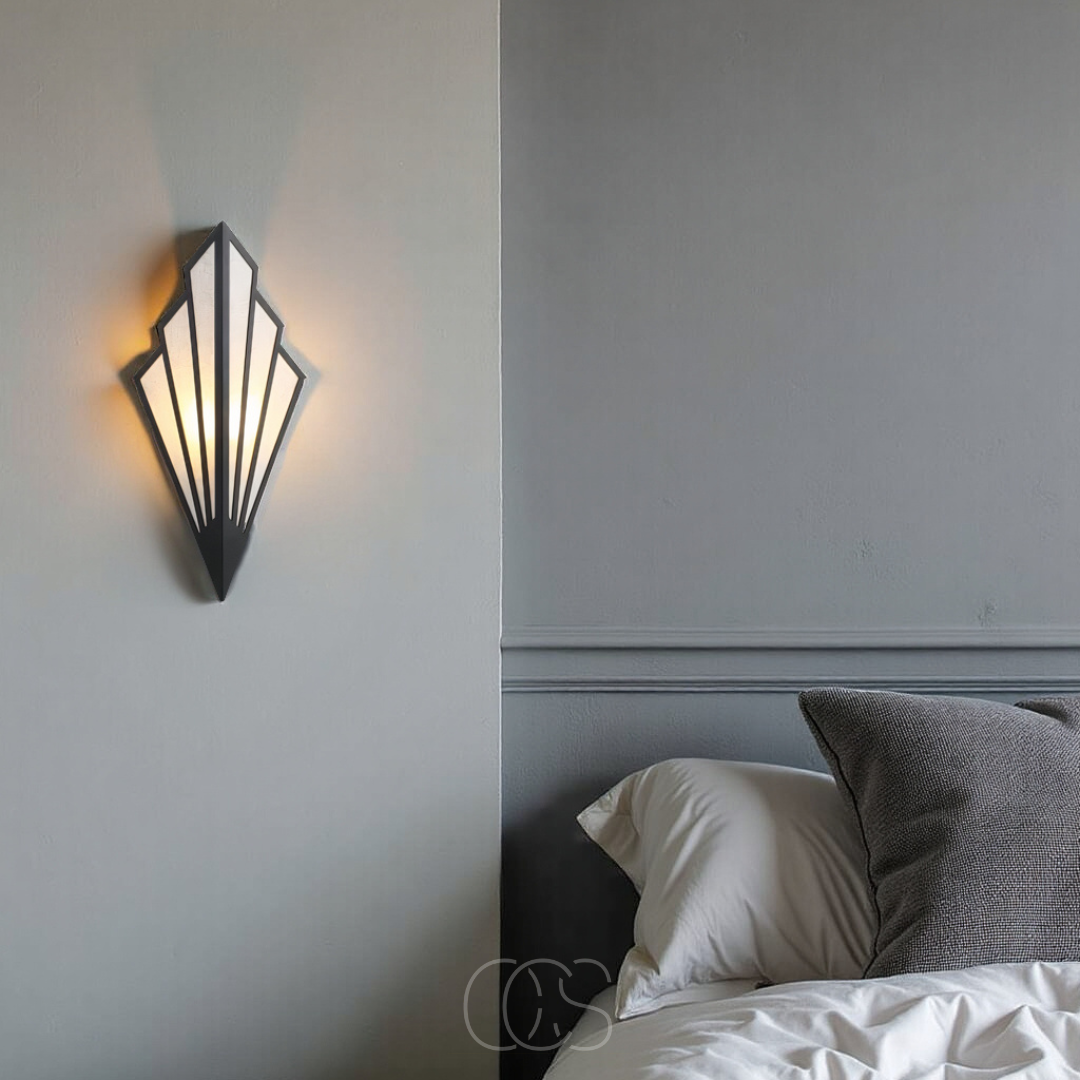 Vivrek - Wall lamp with geometric diamond design