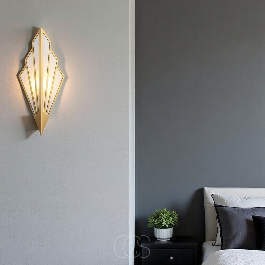 Vivrek - Wall lamp with geometric diamond design